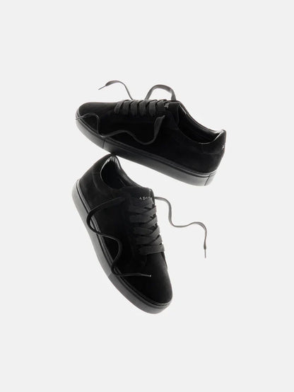 Low Essential Suede Trainer